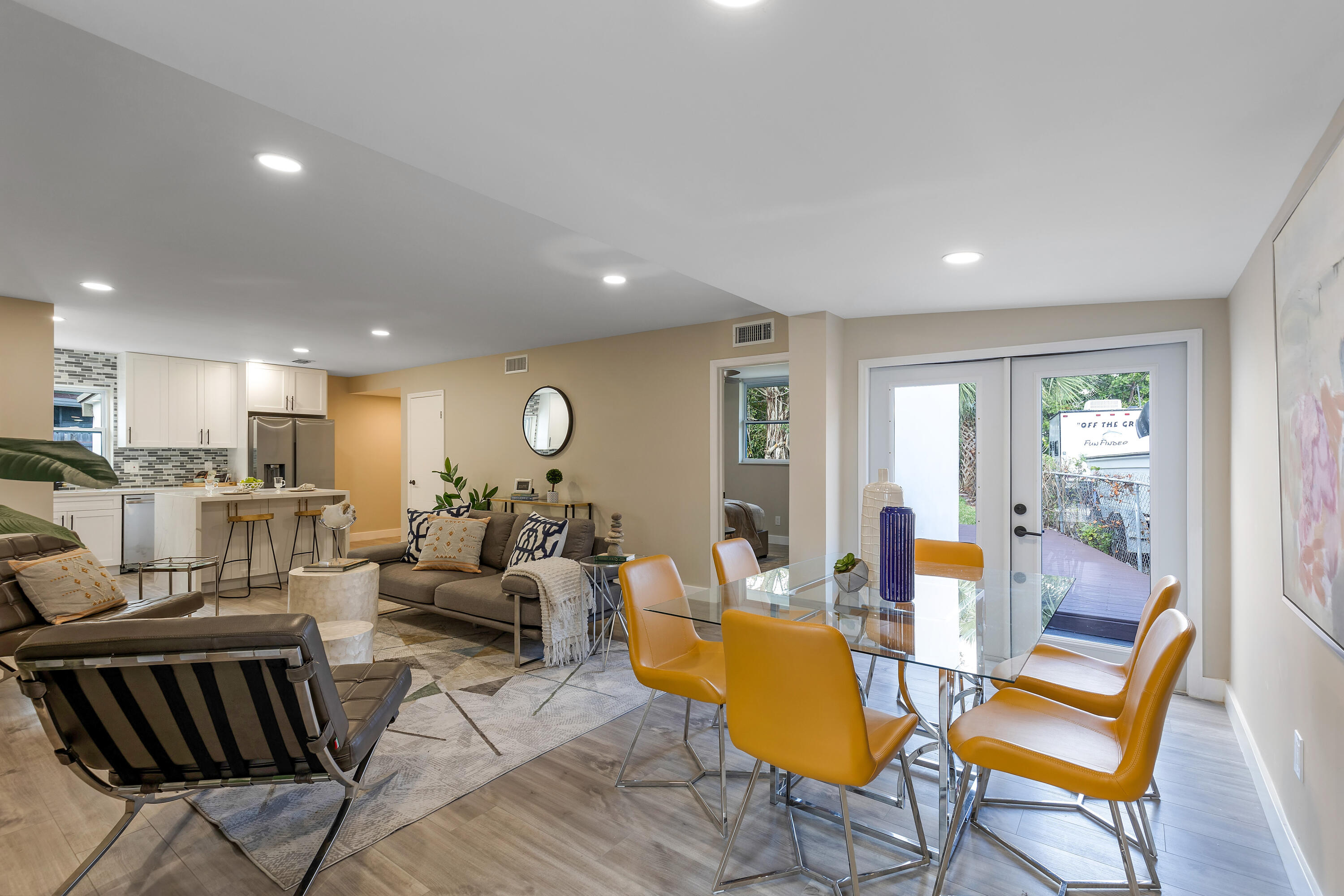 463 Manchester Street Boca Raton, FL 33487 - Photo 2 of 12 Dining Room