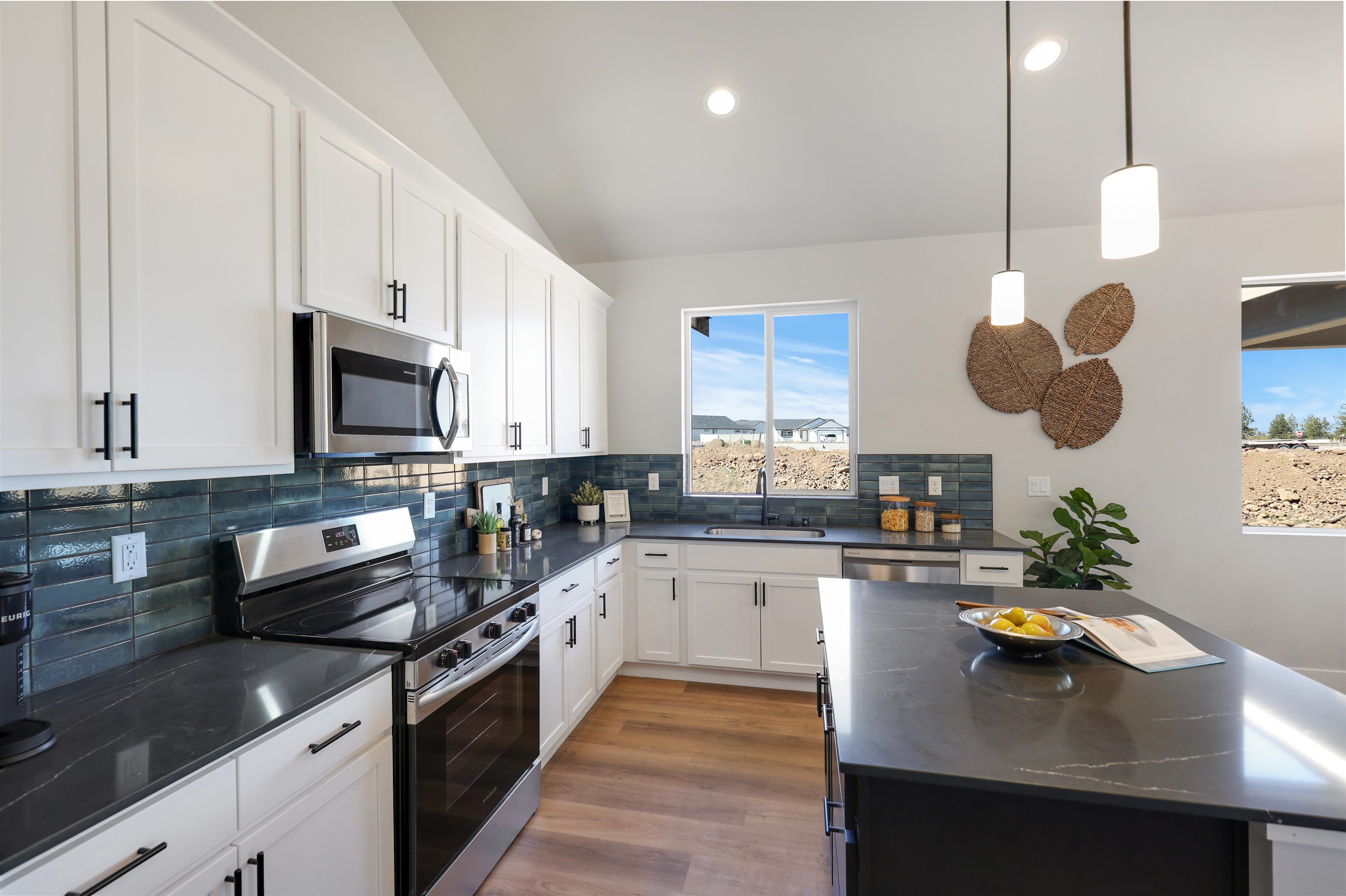 5851 South Sherri Lee Road Spokane, WA 99224 - Photo 14 of 38