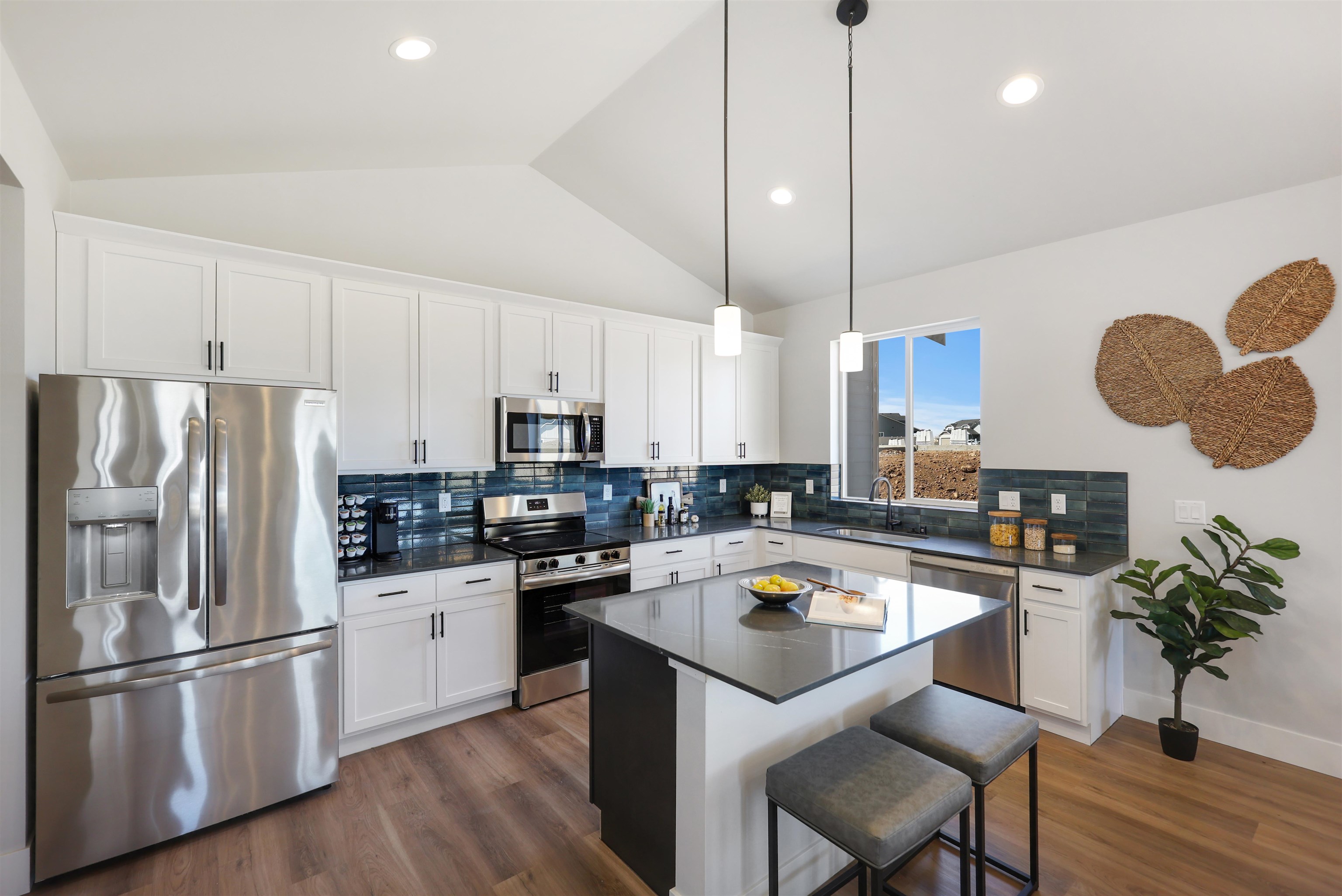 5851 South Sherri Lee Road Spokane, WA 99224 - Photo 5 of 38