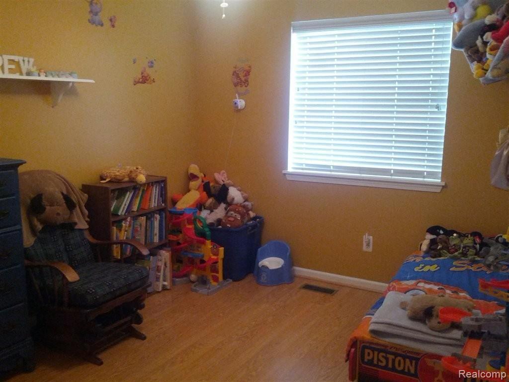 124 Haystack Drive Linden, MI 48451 - Photo 2 of 9 Bedroom 2.jpg