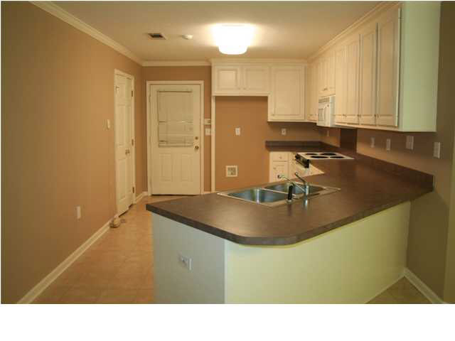 5167 Terry Road Jackson, MS 39212 - Photo 4 of 9 Kitchen