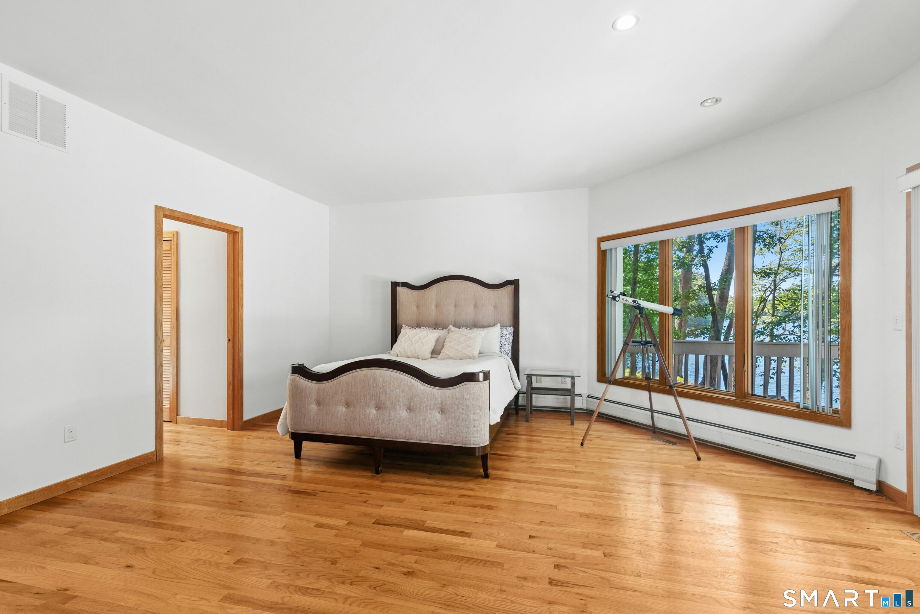 141 Canoe Brook Road Trumbull, CT 06611 - Photo 18 of 40