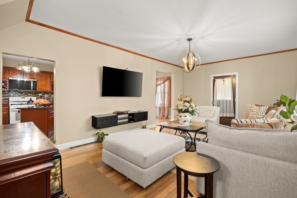 7 Hopewell Road Boston, MA 02136 - Photo 6 of 24 Gallery Image 6
