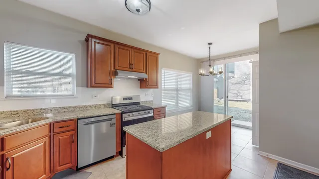 $369,900 | 225 Mondovi Drive, Oswego, IL 60543