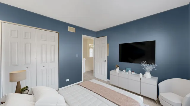 $369,900 | 225 Mondovi Drive, Oswego, IL 60543