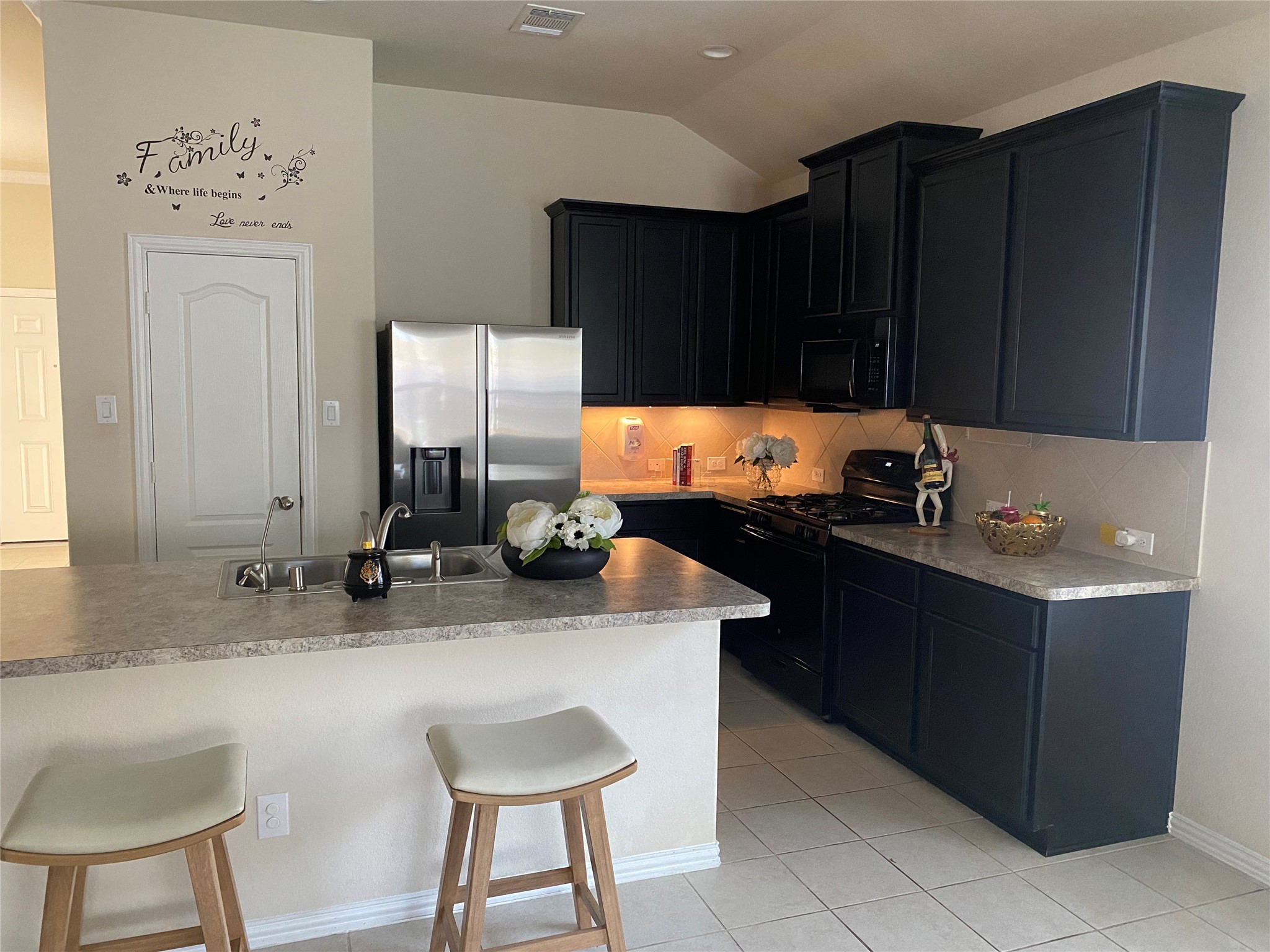 22810 Highland Bluff Lane Spring, TX 77373 - Photo 5 of 20 Another view of the kitchen