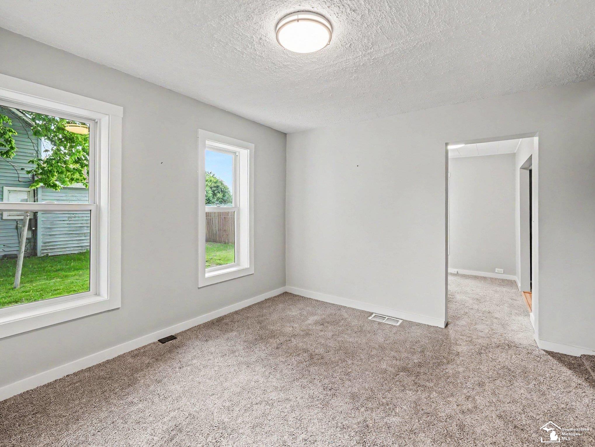 396 Wabash Road Milan, MI 48160 - Photo 6 of 27 50209849-cce033bb-a2ce-4424-9436-40c103749133.JPG
