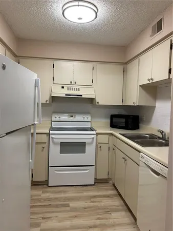 $1,600 | 2690 Coral Landings Boulevard, Unit 433, Palm Harbor, FL 34684
