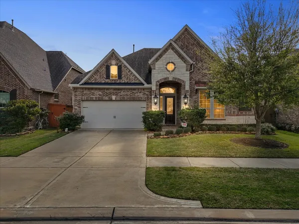 $579,900 | 3806 Bandera Reserve Lane, Houston, TX 77059