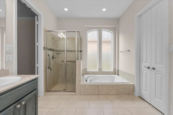 $579,900 | 3806 Bandera Reserve Lane, Houston, TX 77059