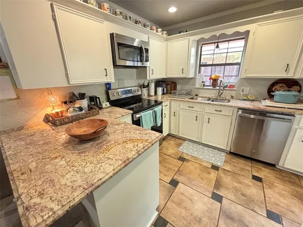 $2,100 | 2511 Palmetto Drive, Bossier City, LA 71111