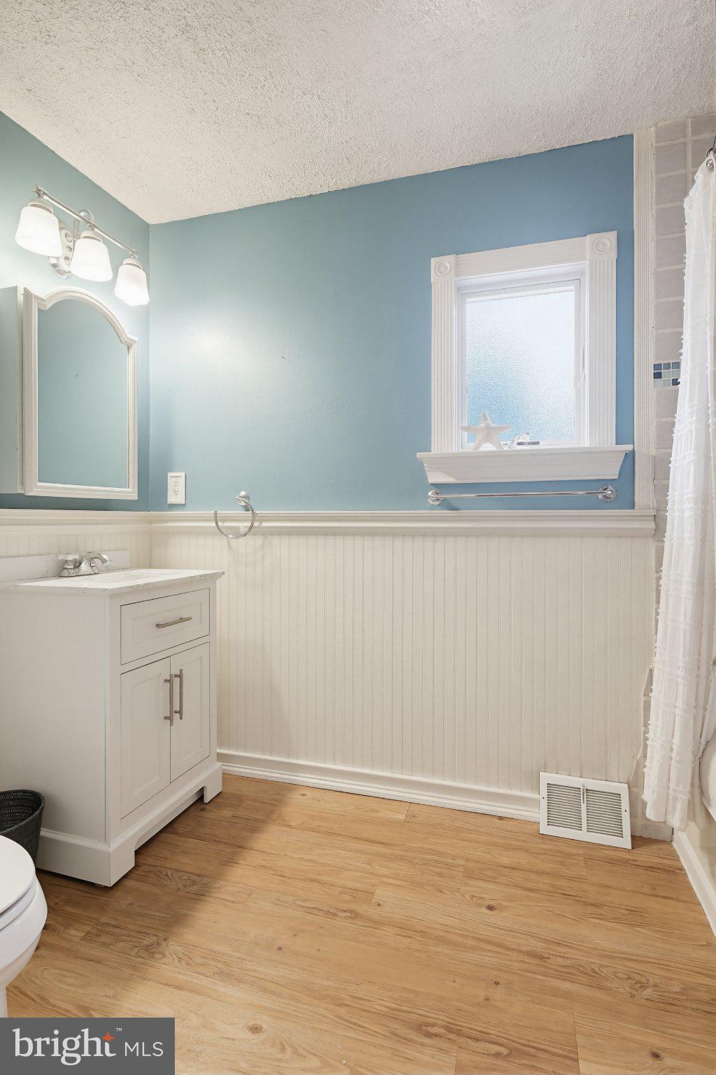 1465 Ridgeway Arnold, MD 21012 - Photo 48 of 61 Charming bathroom with serene hues.