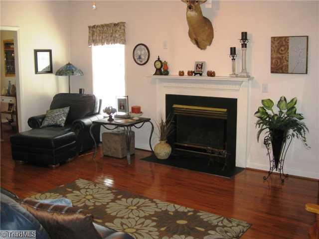7135 Bethlehem Church Road Climax, NC 27233 - Photo 2 of 10 Living Room.