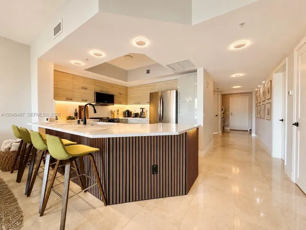 $4,200 | 15051 Royal Oaks Lane, Unit 303, North Miami, FL 33181