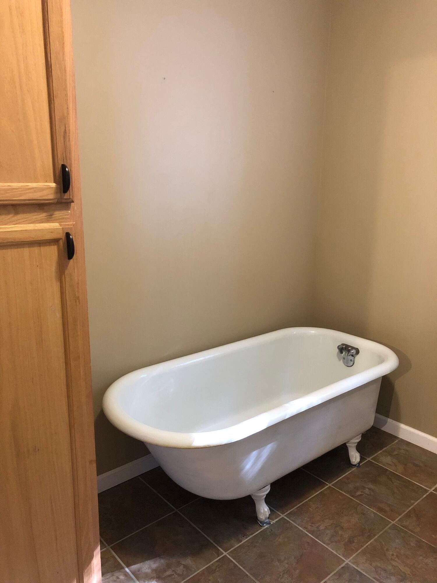 227 Ridge Road Fall Branch, TN 37656 - Photo 11 of 24 IMG_5535