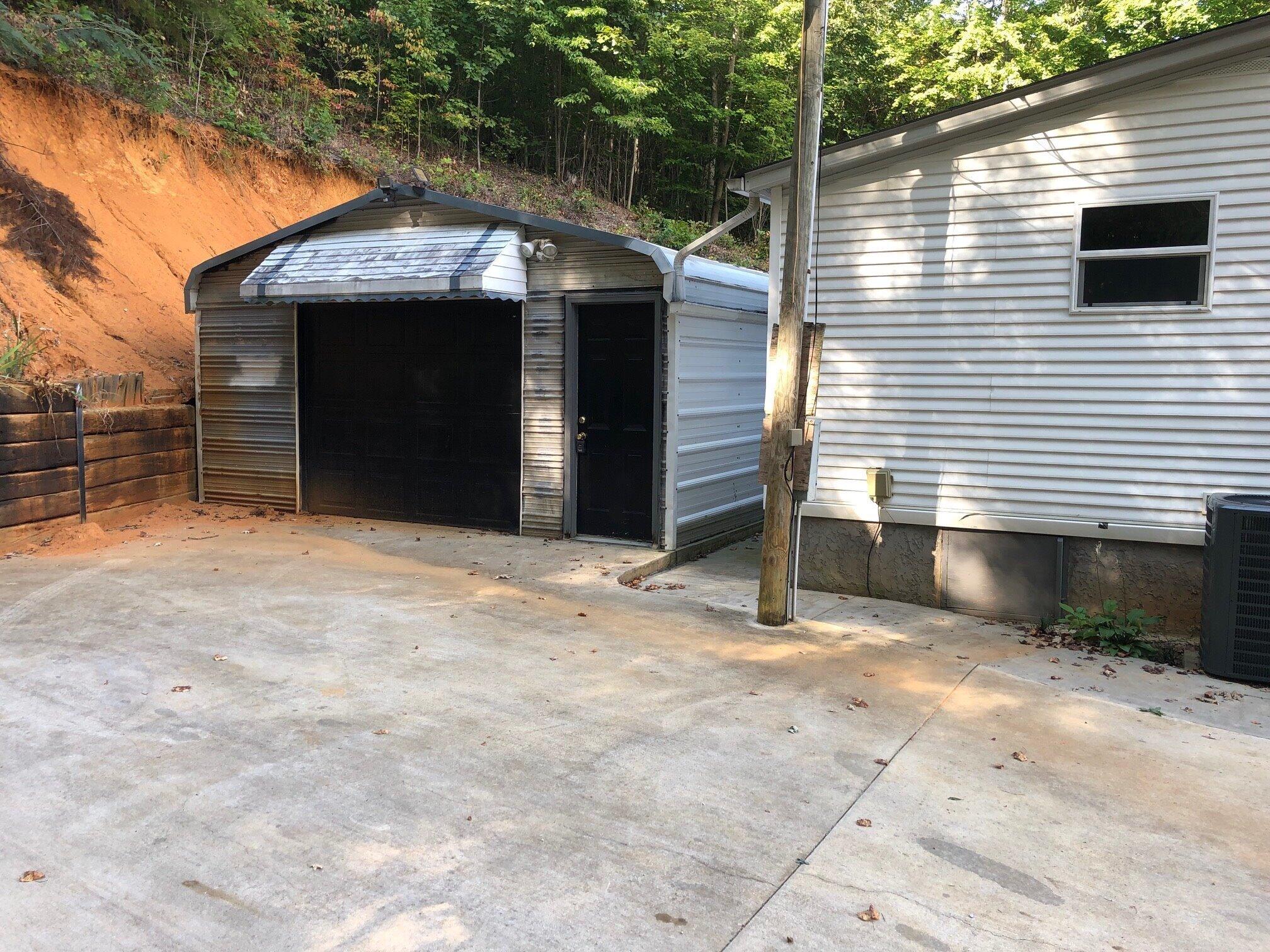 227 Ridge Road Fall Branch, TN 37656 - Photo 23 of 24 IMG_5523