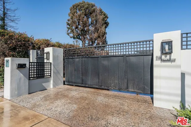 a view of a entrance