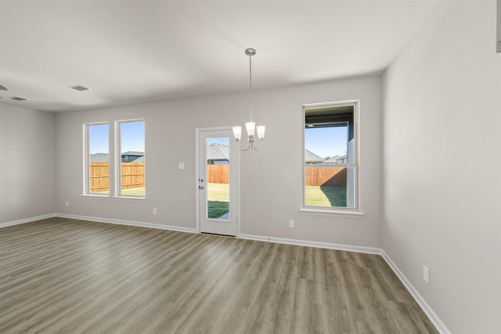 608 Godley Ranch Godley, TX 76044 - Photo 13 of 40 608 Godley Ranch- Dining-1