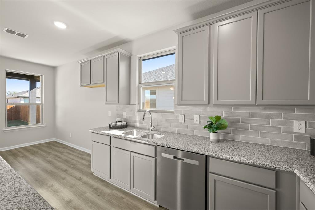 608 Godley Ranch Godley, TX 76044 - Photo 4 of 40 608 Godley Ranch- Kitchen-3