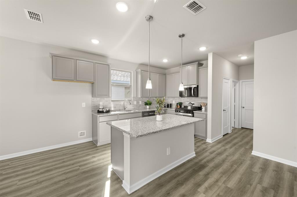 608 Godley Ranch Godley, TX 76044 - Photo 7 of 40 608 Godley Ranch- Kitchen-1