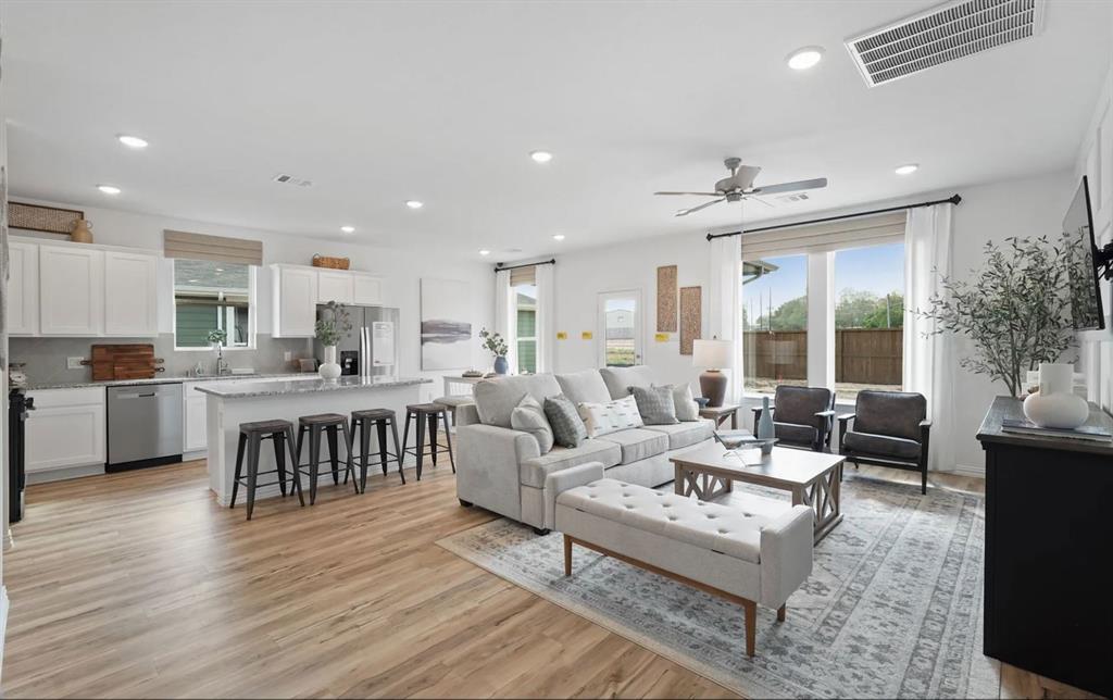 608 Godley Ranch Godley, TX 76044 - Photo 7 of 40 Copperwood example of family room