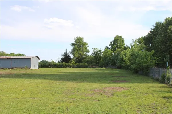 $99,000 | 407 West 3rd Street, Franklin, KS 66735