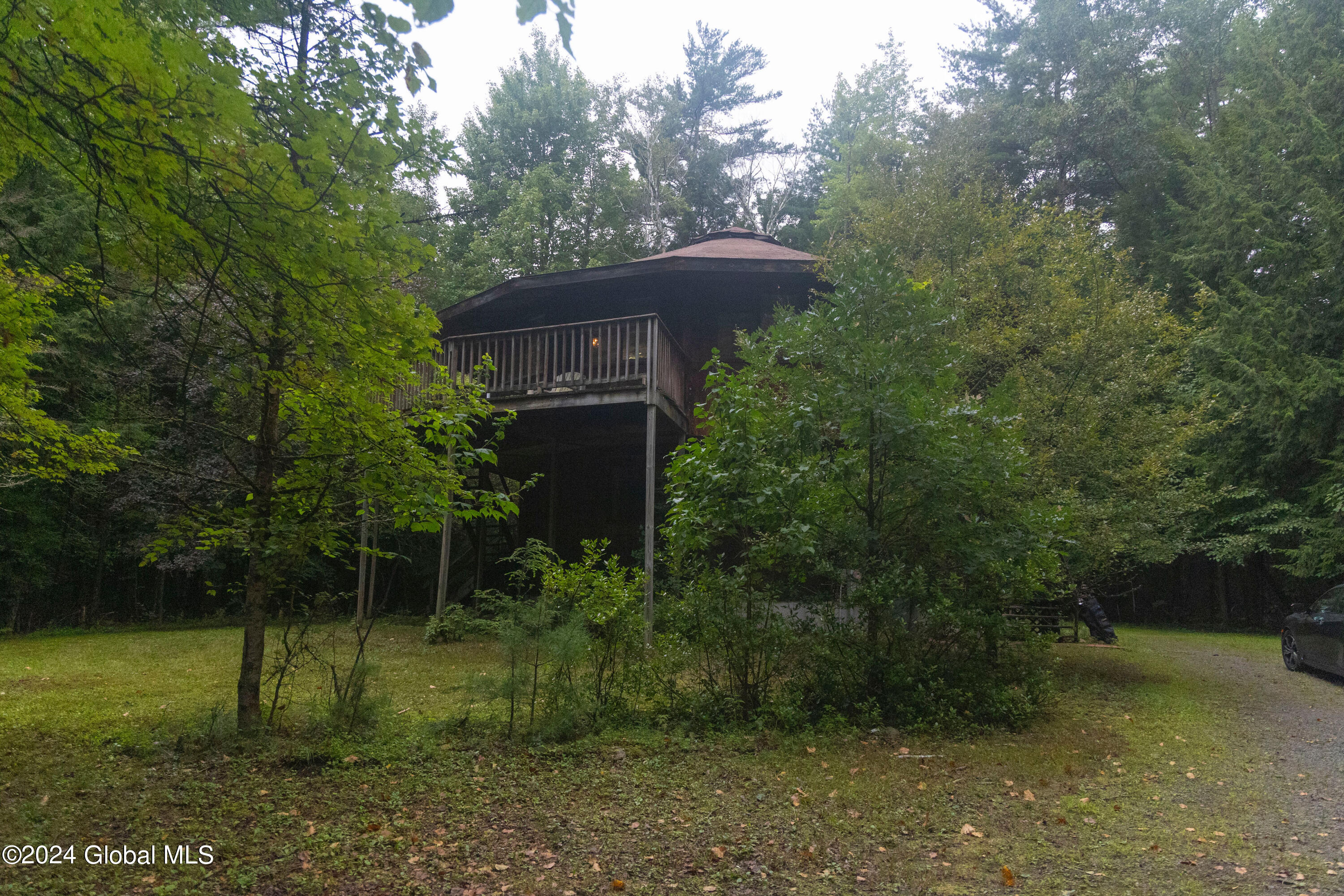 291 Harris Road Hadley, NY 12822 - Photo 3 of 27 corinth48