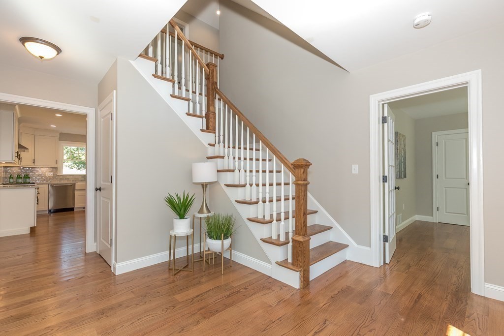 35 Donald Road Burlington, MA 01803 - Photo 3 of 42 Gallery Image 3