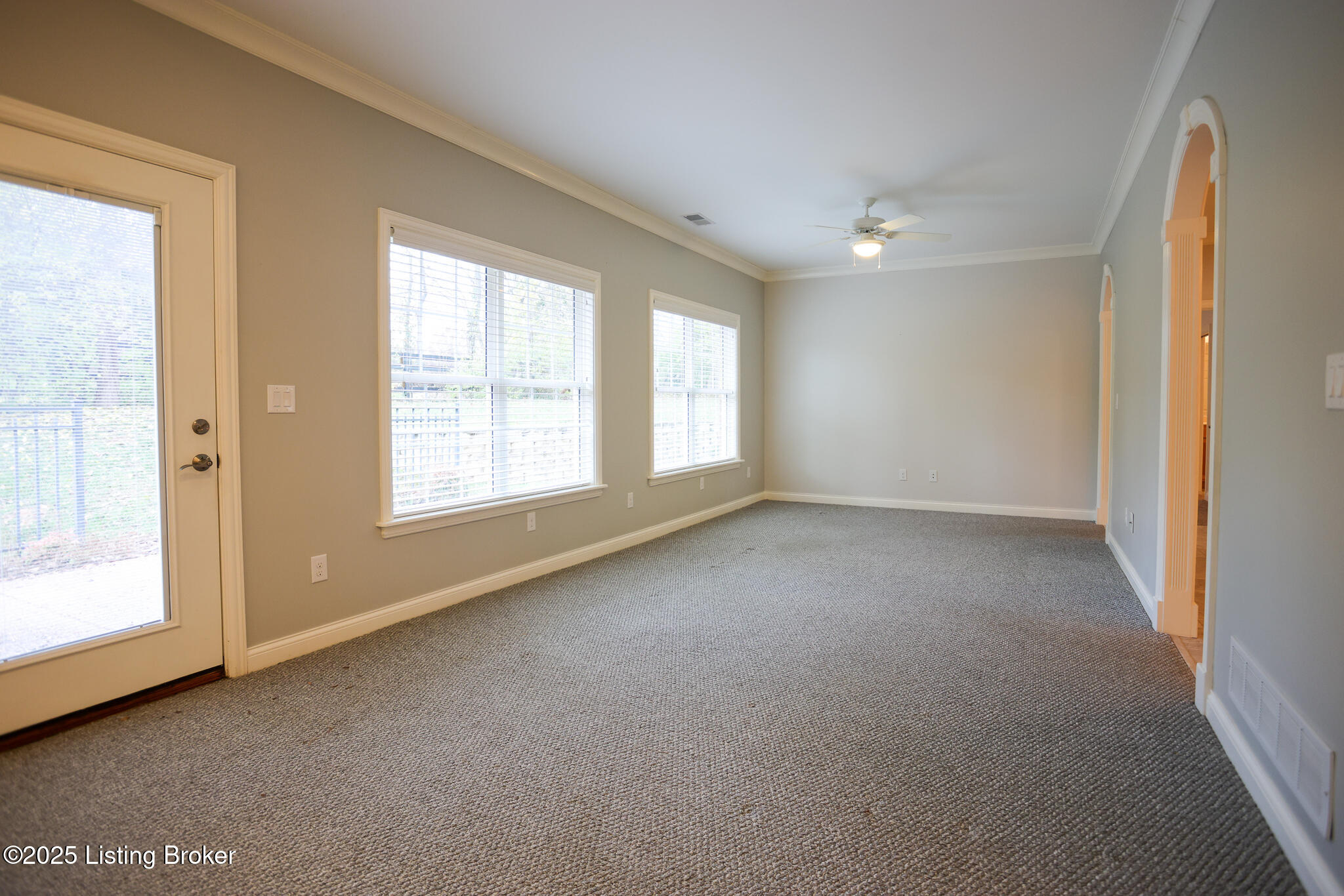 10712 Riva Road Louisville, KY 40223 - Photo 11 of 25 Direct access to a great patio with Awning