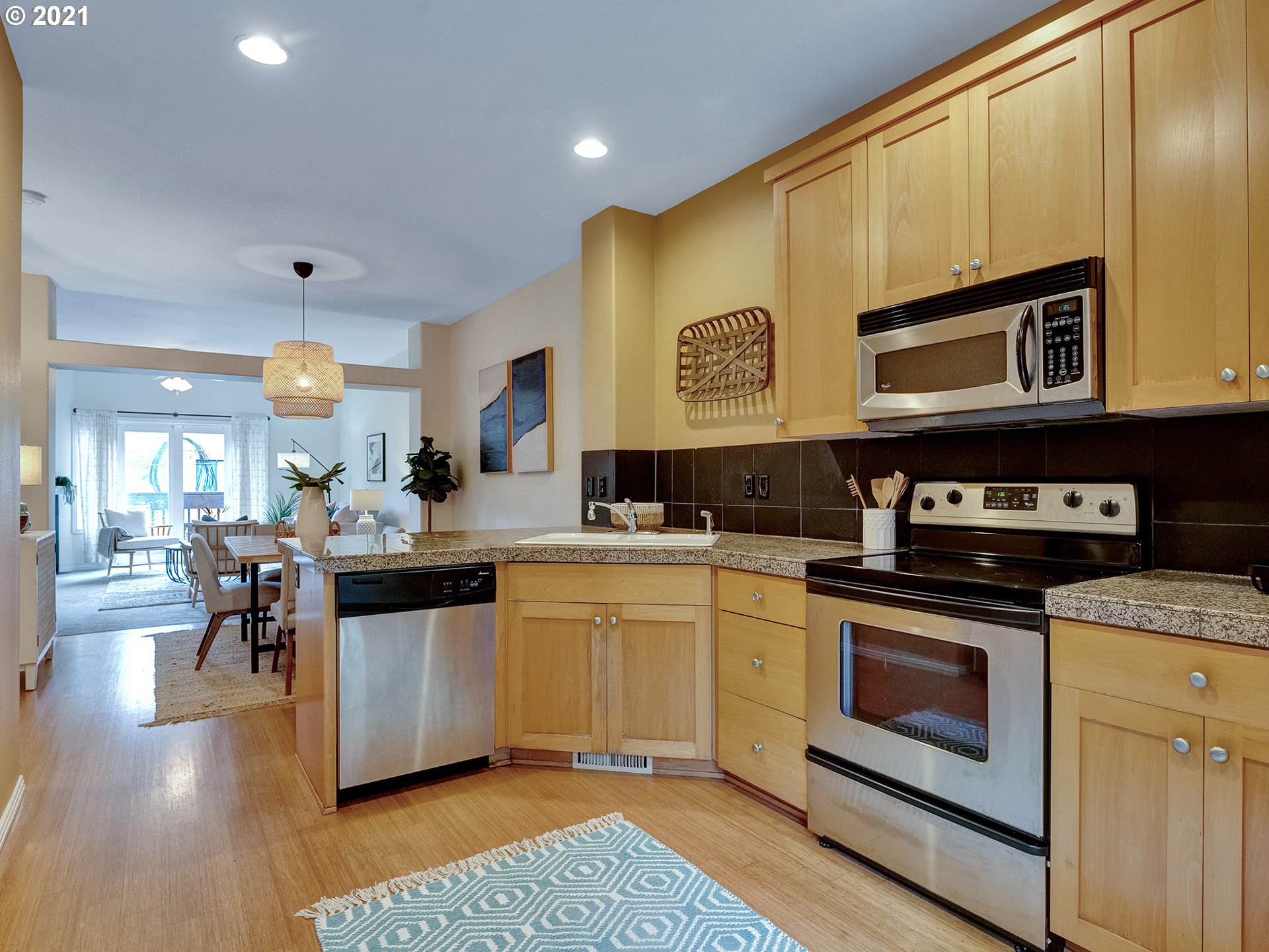 431 Northeast Cook Street Portland, OR 97212 - Photo 13 of 29 Gallery Image 13
