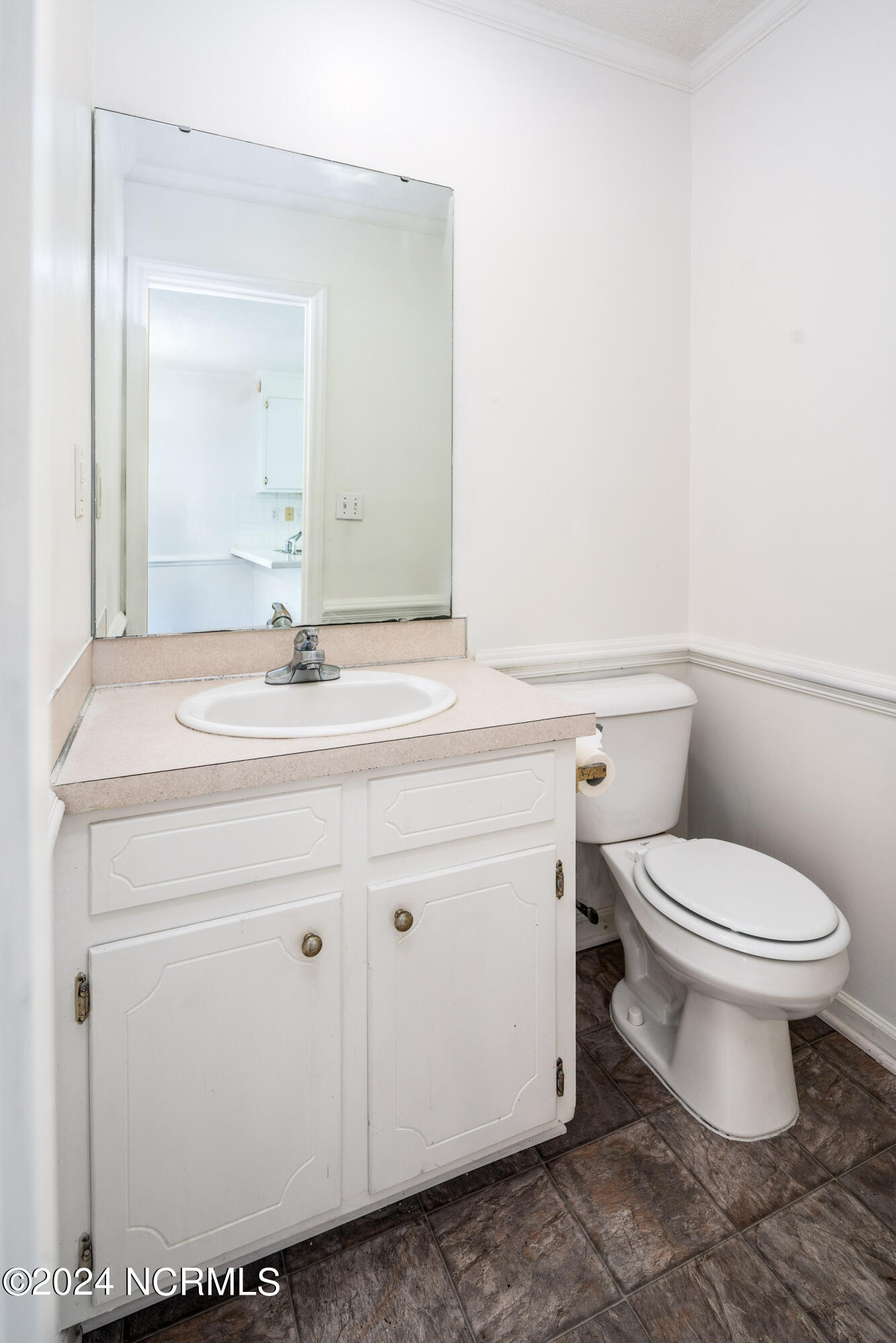 985 Spring Forest Road, Unit C6 Greenville, NC 27834 - Photo 22 of 26 20240117 MLS D_Parker 985 Spring Forest