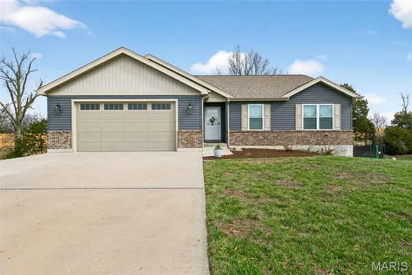 $325,000 | 547 Austin Drive, Truesdale, MO 63380