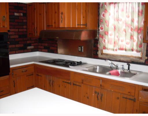 1043 McCoy Road McKees Rocks, PA 15136 - Photo 3 of 3 Kitchen.