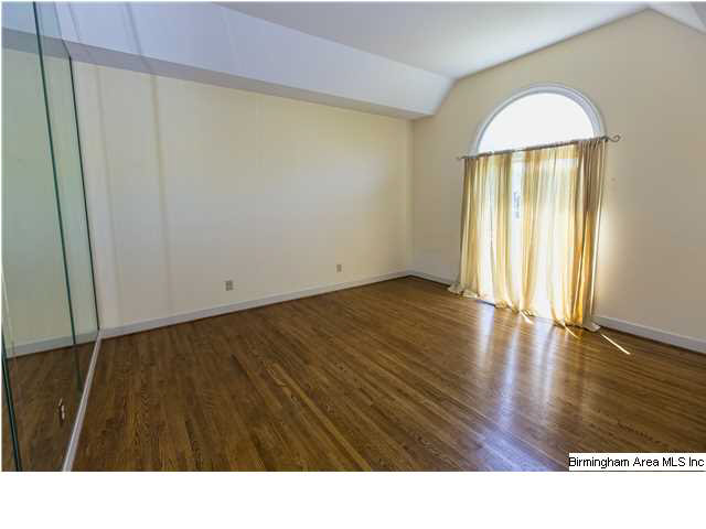 2808 Crossgate Circle Birmingham, AL 35216 - Photo 5 of 32