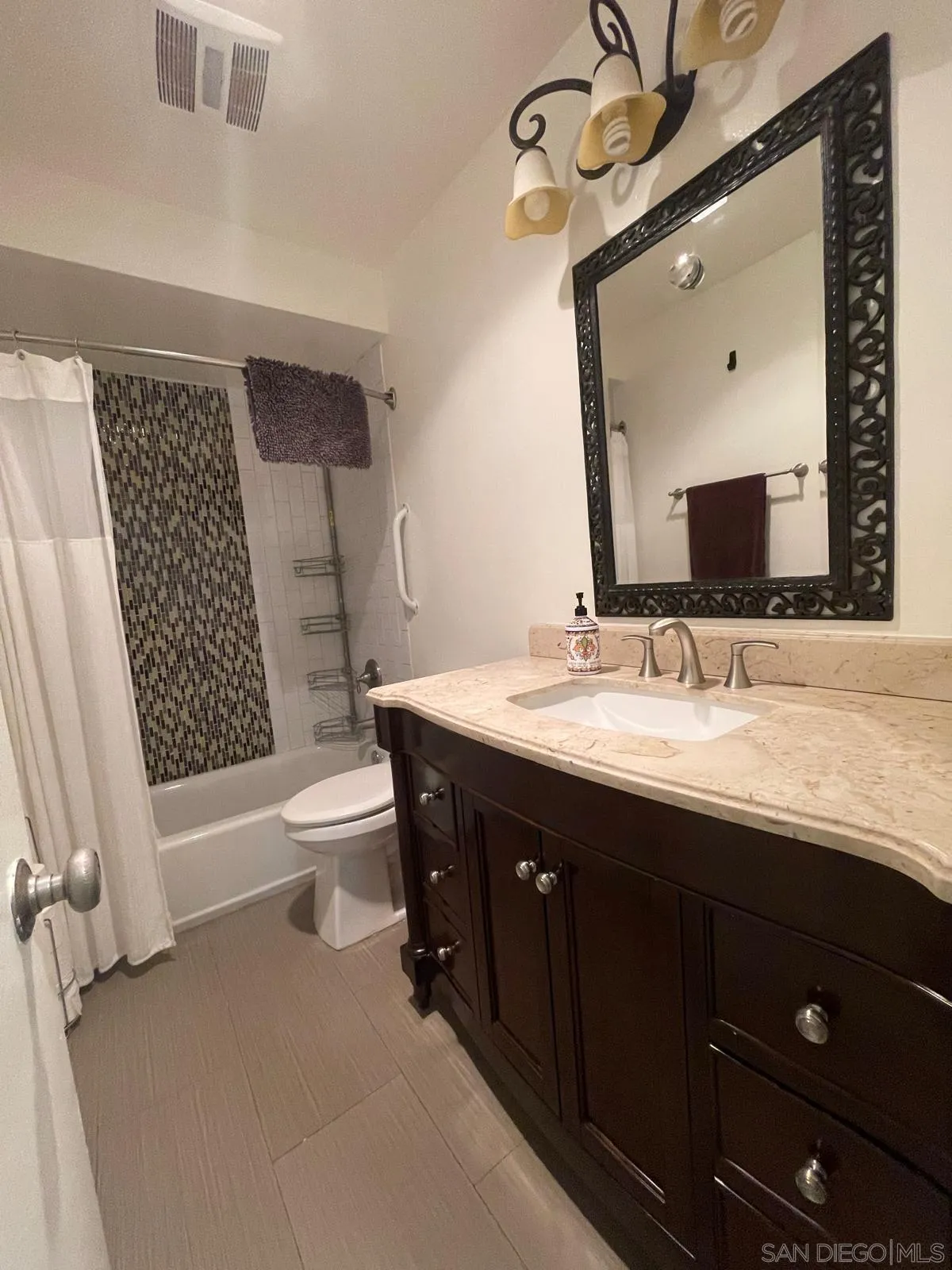 2510 Torrey Pines Road, Unit 413 La Jolla, CA 92037 - Photo 9 of 15 Gallery Image 9