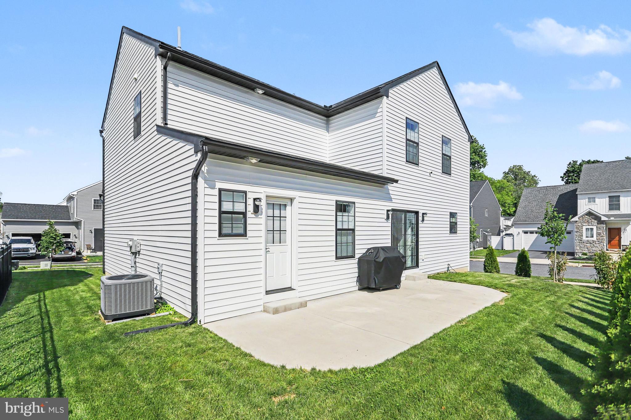 100 Meadows Bend Lititz, PA 17543 - Photo 27 of 31