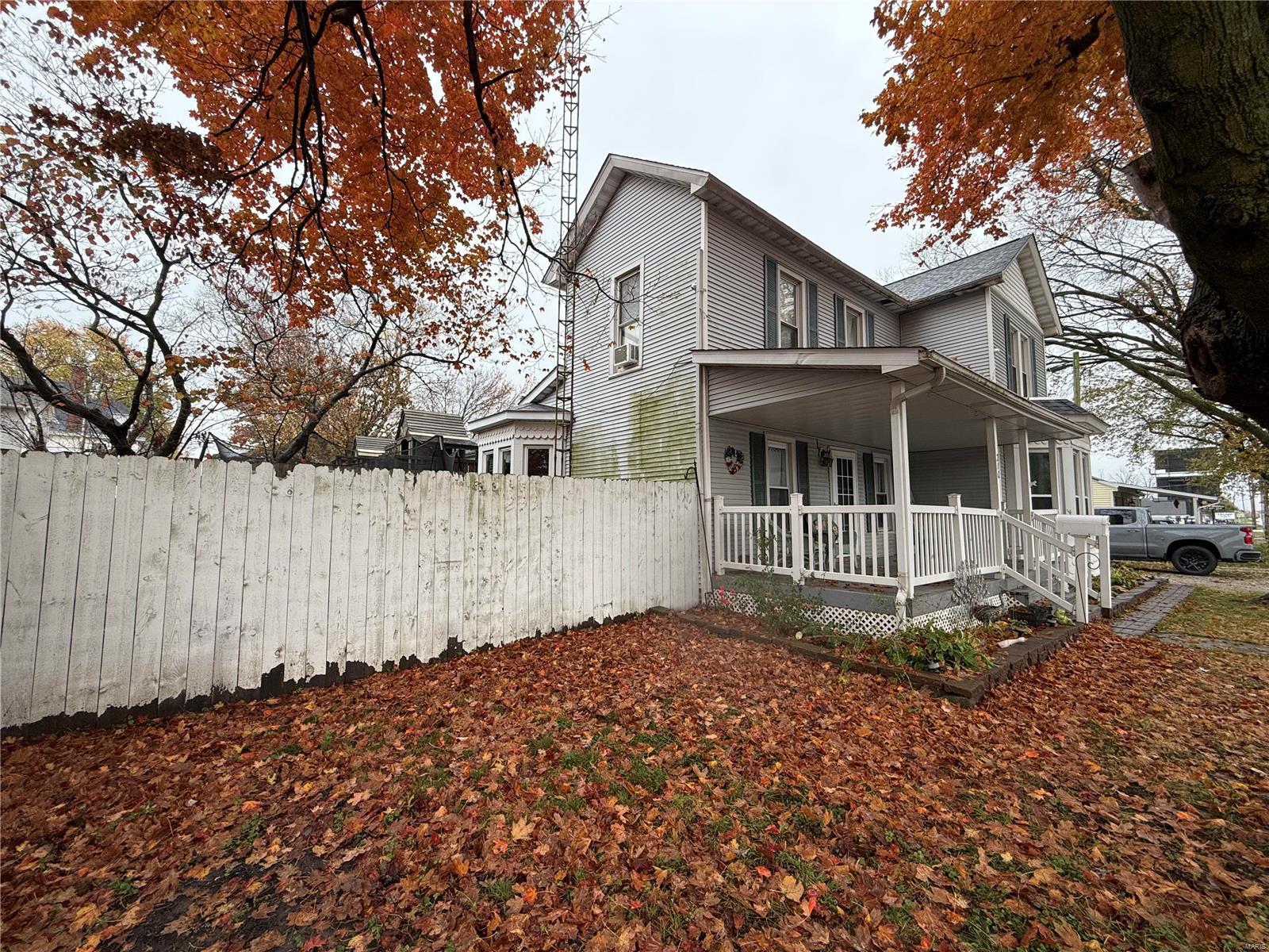 210 South 3rd Street Girard, IL 62640 - Photo 2 of 19