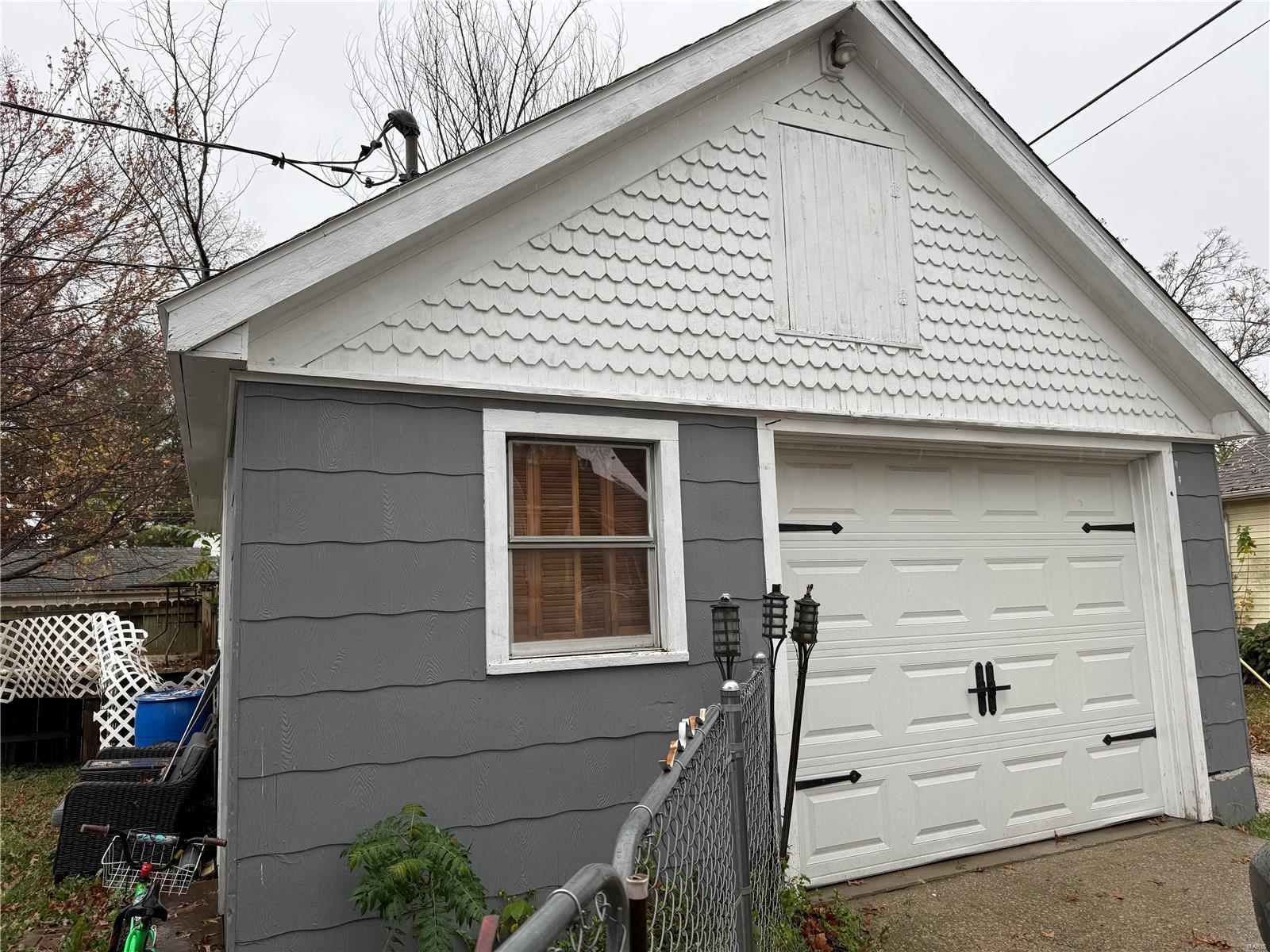 210 South 3rd Street Girard, IL 62640 - Photo 4 of 19