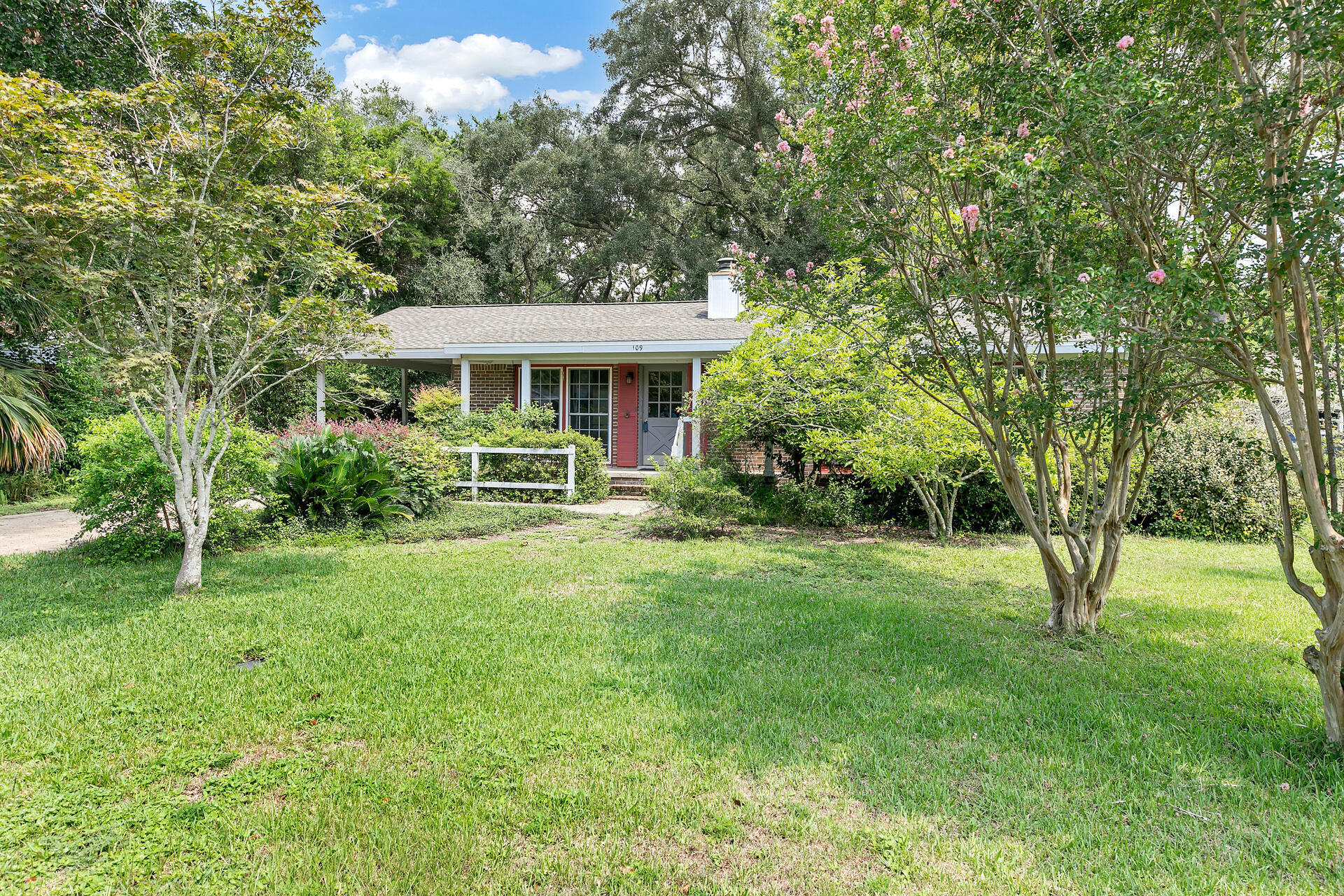 109 Boyce Rd Shalimar FL 32579 USA-005-0
