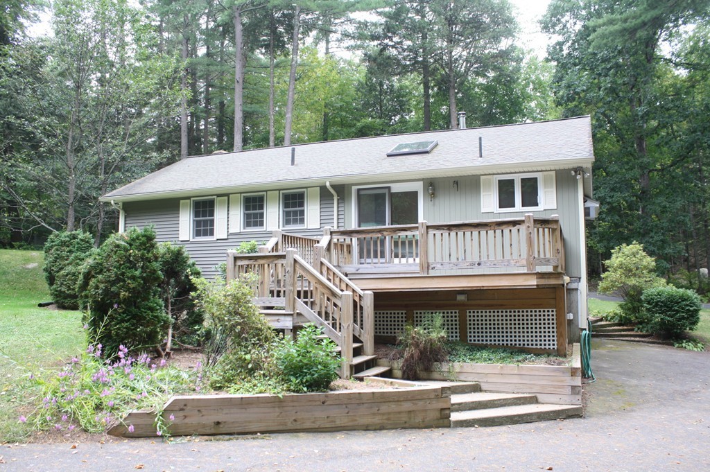 186 Linseed Road Hatfield, MA 01088 - Photo 2 of 18