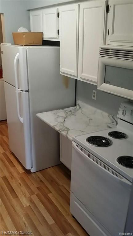 29850 West Twelve Mile Road, Unit 507 Farmington, MI 48334 - Photo 5 of 22