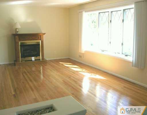 141 Dunhams Corner Road East Brunswick, NJ 08816 - Photo 3 of 8 Gallery Image 3