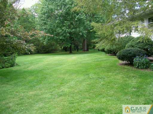 141 Dunhams Corner Road East Brunswick, NJ 08816 - Photo 6 of 8 Gallery Image 6
