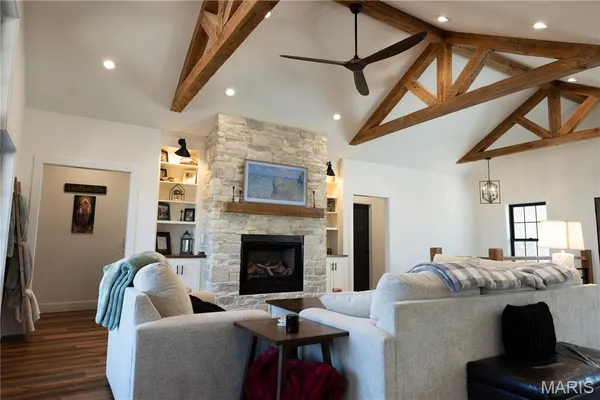 $849,900 | 437 Ridgeview Lane, Poplar Bluff, MO 63901