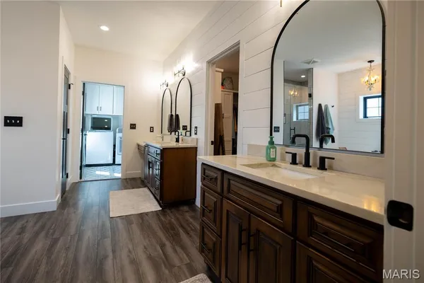 $849,900 | 437 Ridgeview Lane, Poplar Bluff, MO 63901