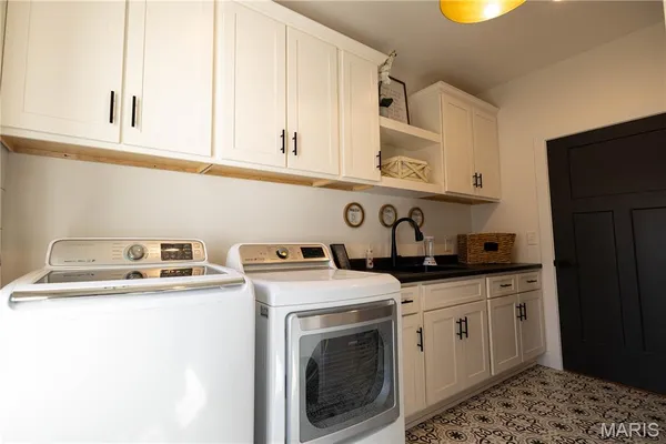 $849,900 | 437 Ridgeview Lane, Poplar Bluff, MO 63901