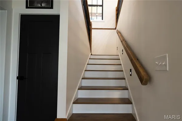 $849,900 | 437 Ridgeview Lane, Poplar Bluff, MO 63901