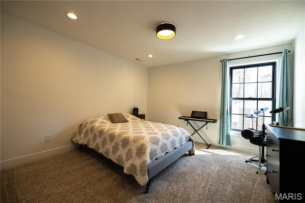 $849,900 | 437 Ridgeview Lane, Poplar Bluff, MO 63901