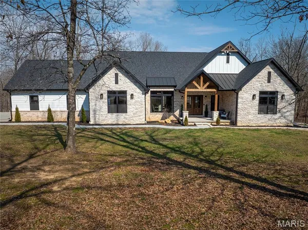 $849,900 | 437 Ridgeview Lane, Poplar Bluff, MO 63901