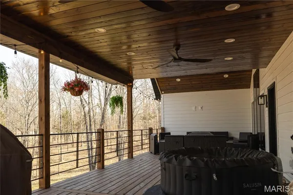 $849,900 | 437 Ridgeview Lane, Poplar Bluff, MO 63901